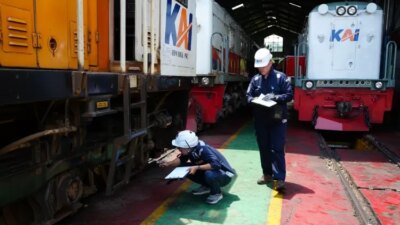 jelang-lebaran-2026,-ratusan-kereta-api-di-surabaya-diperiksa-ketat