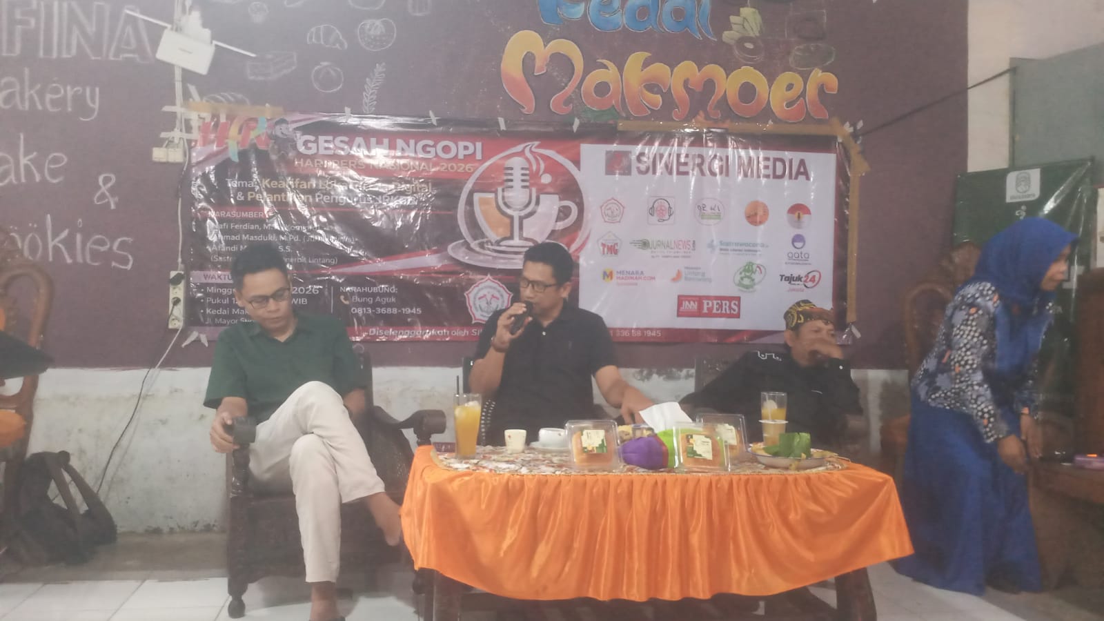 gesah-sambil-ngopi-hpn-2026-:-pegiat-media-banyuwangi-gaungkan-kearifan-lokal-di-era-digital