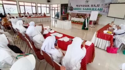 kbihu-sabilillah-banyuwangi-gelar-manasik-haji,-bahas-fiqih-khusus-jamaah-perempuan
