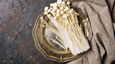 tentang-jamur-enoki,-asal,-manfaat,-tips-hingga-resep-–-times-banyuwangi