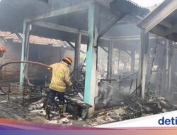 Kebakaran Pasar Loak Banyuwangi