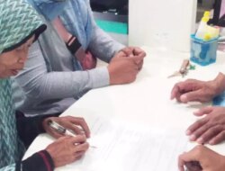 Kisah Inspiratif CJH Banyuwangi, Sumayah Saderi Nabung 30 Tahun dari Jualan Keliling hingga Akhirnya Berangkat Haji