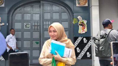arinda-nerrisya-putri-bebas-bersyarat-dari-lapas-banyuwangi,-eks-pegawai-bank-kasus-penggelapan-rp-3-miliar