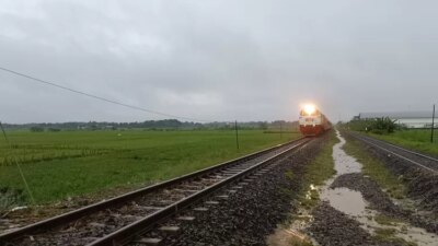 jalur-kereta-api-tegowanu–brumbung-sempat-lumpuh,-kini-sudah-normal