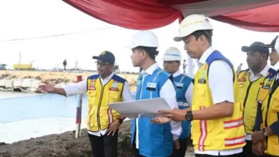 wapres-gibran-tinjau-tol-semarang–demak-seksi-i,-perkuat-pengendalian-banjir-rob-pantura-dan-target-operasi-2027