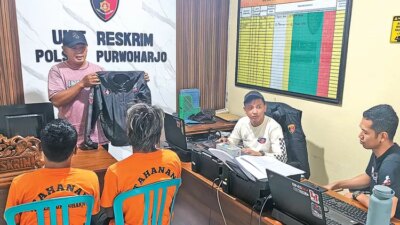 polsek-purwoharjo-amankan-dua-pelaku-pencurian-uang-dan-hp-di-toko-sembako-banyuwangi,-rugikan-korban-rp-5,6-juta