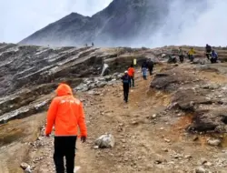 Selama Proses Pencarian Pendaki Hilang, TWA Kawah Ijen Ditutup