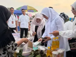 Pasar Takjil Ramadan Diserbu Warga, Bisa Sambil Ngabuburit di Pantai Boom