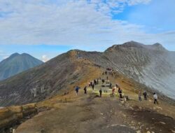 Jalur Pendakian Ijen Disebut Ramah Pemula, Mengapa Masih Ada Pendaki Tersesat?
