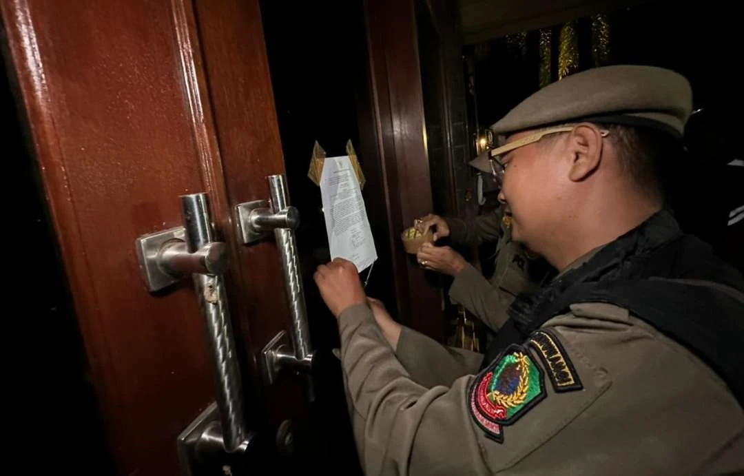 satpol-pp-banyuwangi-patroli-pengawasan-tempat-hiburan-malam