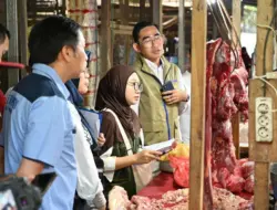 Harga Daging Sapi dan Cabai Rawit di Pasar Banyuwangi Masih Tinggi