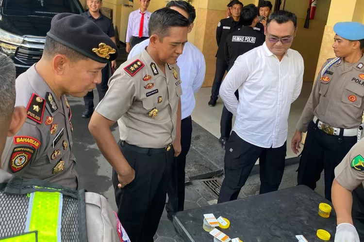puluhan-personel-polresta-banyuwangi-jalani-tes-urine,-kapolresta-tegaskan-komitmen-bersih-narkoba
