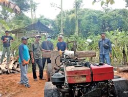 Tim Gabungan Gerebek Tempat Pengolahan Kayu Jati Ilegal di Bangorejo Banyuwangi