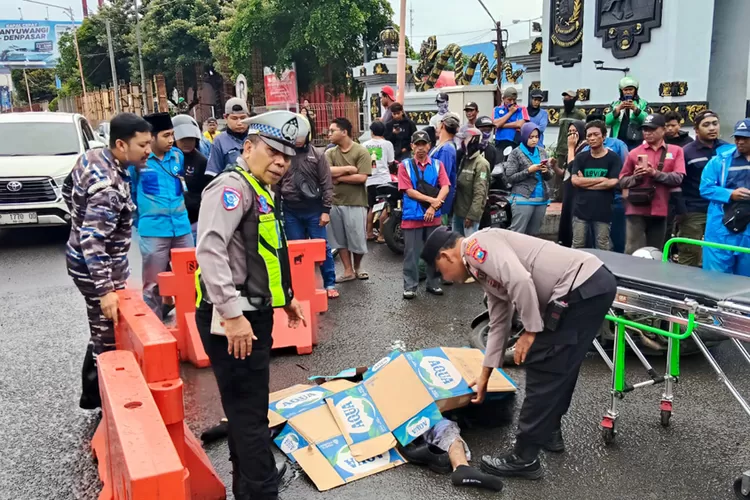 kecelakaan-maut-di-depan-pelabuhan-asdp-ketapang-banyuwangi,-mahasiswa-tewas-terlindas-truk