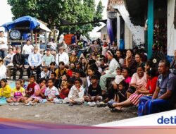 Ratusan Perempuan Pesisir Banyuwangi Ikuti Festival Layar Puan