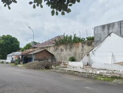 Pembongkaran 3 Warung Mangkrak di Terminal Muncar Banyuwangi, Disiapkan untuk Bangkitkan UMKM Warga