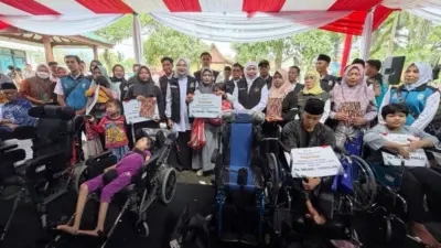 pemprov-jatim-salurkan-bantuan-untuk-bantalan-sosial-dan-ekonomi-bagi-warga-banyuwangi