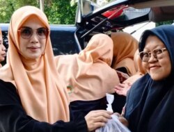 Dharma Wanita Banyuwangi Tebar 10 Ribu Takjil di 60 Titik