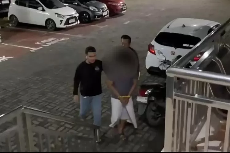 fakta-di-balik-pembacokan-mahasiswi-uin-suska,-kemenkes-ungkap-peran-erotomania