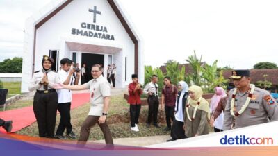 pesan-khofifah-saat-resmikan-fasilitas-belajar-smadatara-banyuwangi