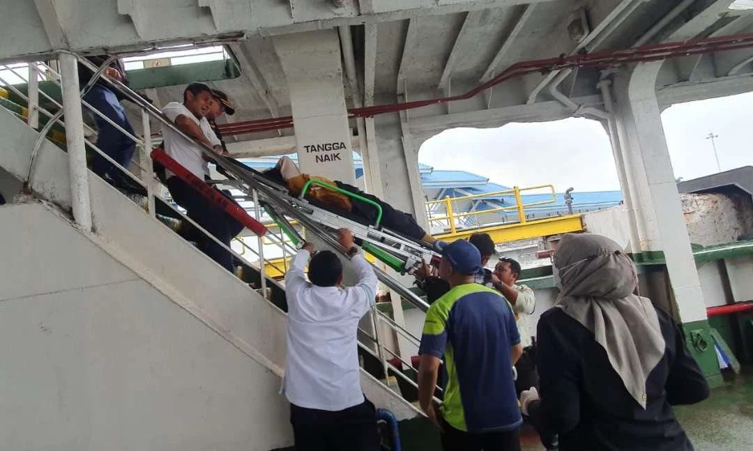 perempuan-asal-jember-melahirkan-di-atas-kapal-penyeberangan-ketapang-gilimanuk