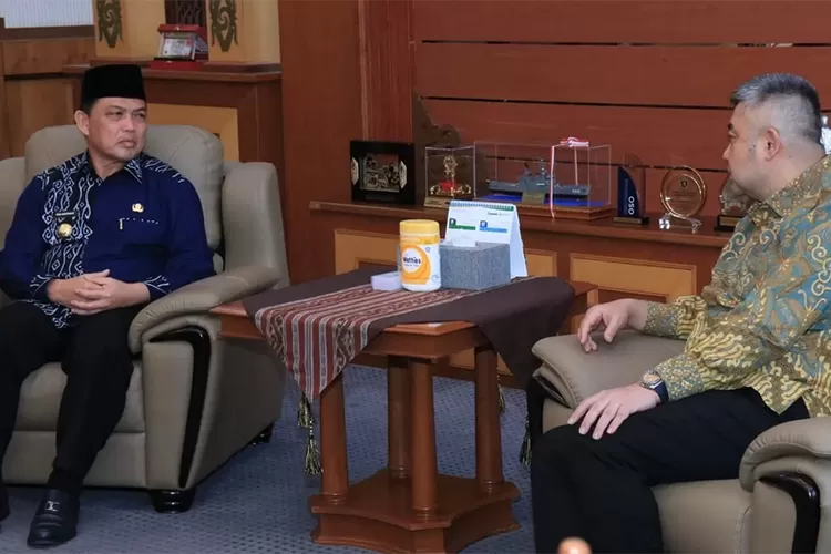 tol-pelabuhan-kijing-jadi-prioritas,-gubernur-ria-norsan-targetkan-solusi-kemacetan-pontianak–mempawah-dan-penguatan-logistik-kalbar