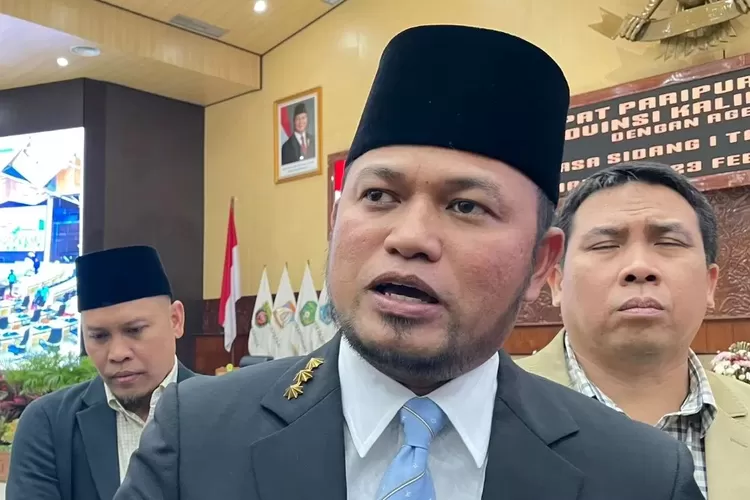 gubernur-kaltim-rudy-mas’ud-batalkan-mobil-dinas-rp8,5-miliar