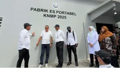 tinjau-kampung-nelayan-merah-putih-banyuwangi,-menteri-kkp:-wadah-hilirisasi-tangkapan-nelayan