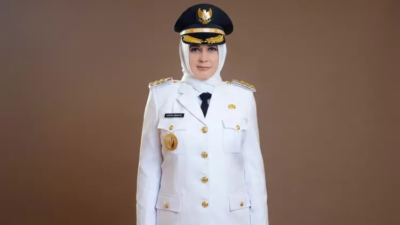 profil-bupati-pekalongan-fadia-arafiq-yang-terkena-ott-kpk