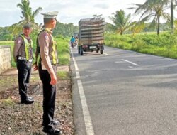 Patroli Ngabuburit Polsek Rogojampi Intensif Cegah Balap Liar di Jalur Lingkar Barat Gitik Banyuwangi
