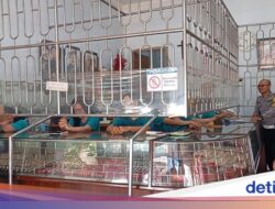 Siaga 3C Jelang Lebaran, Polisi Jaga Ketat Toko Emas di Banyuwangi