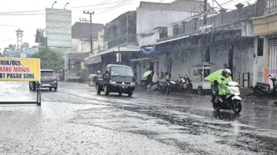 bmkg-juanda:-banyuwangi-masuki-peralihan-musim,-waspada-hujan-lebat-dan-cuaca-ekstrem-10-hari-ke-depan