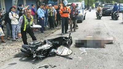 pemuda-18-tahun-tewas-terlindas-truk-gandeng-di-rogojampi-banyuwangi,-sopir-kabur-usai-kecelakaan
