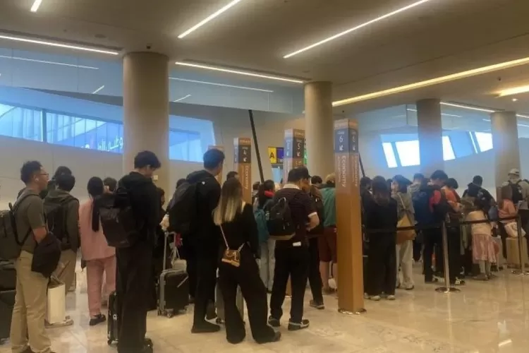 30-wni-tertahan-di-abu-dhabi-berhasil-dipulangkan,-kbri-koordinasi-ketat-di-tengah-krisis-udara