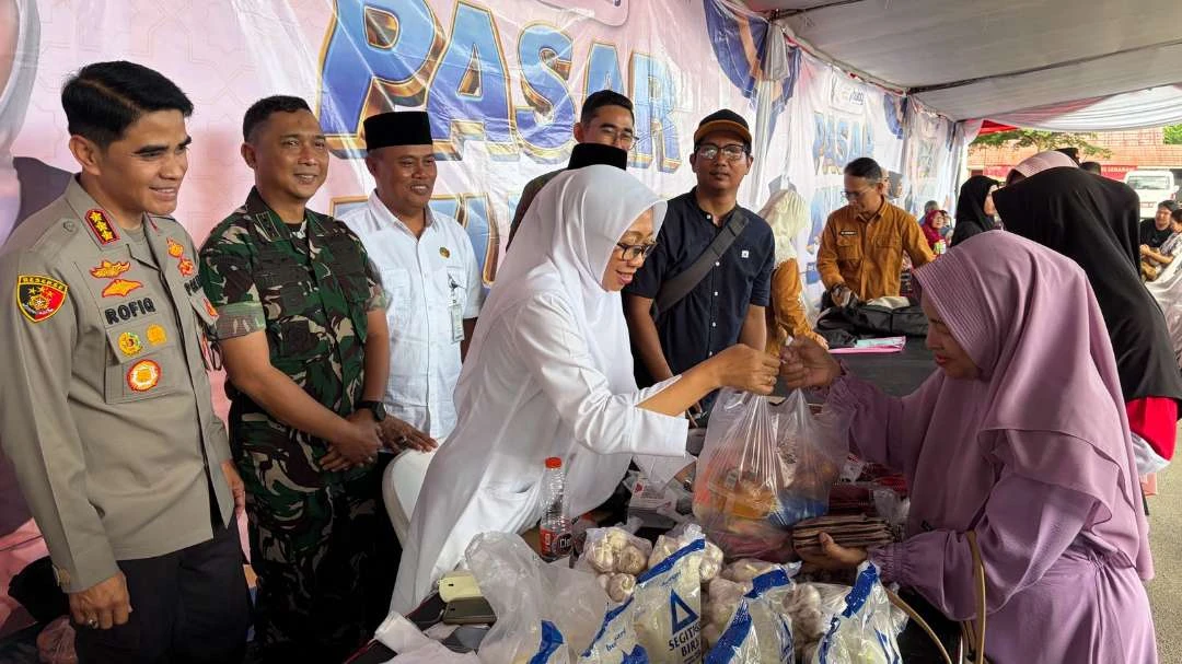 kkmp-tukang-kayu-gelar-pasar-murah,-diserbu-masyarakat