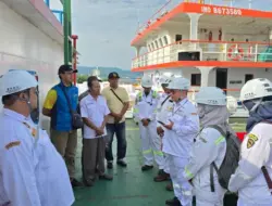 Jelang Mudik Lebaran, KSOP Tanjung Wangi Uji Petik Kapal Penyeberangan dan Perintis