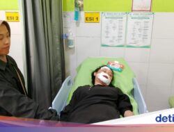 Pohon Tumbang Timpa Pemotor di Banyuwangi, 3 warga dilarikan ke UGD