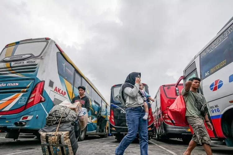 17,7-juta-pemudik-diprediksi-masuki-jateng,-pemprov-siapkan-340-bus-dan-waspadai-bencana