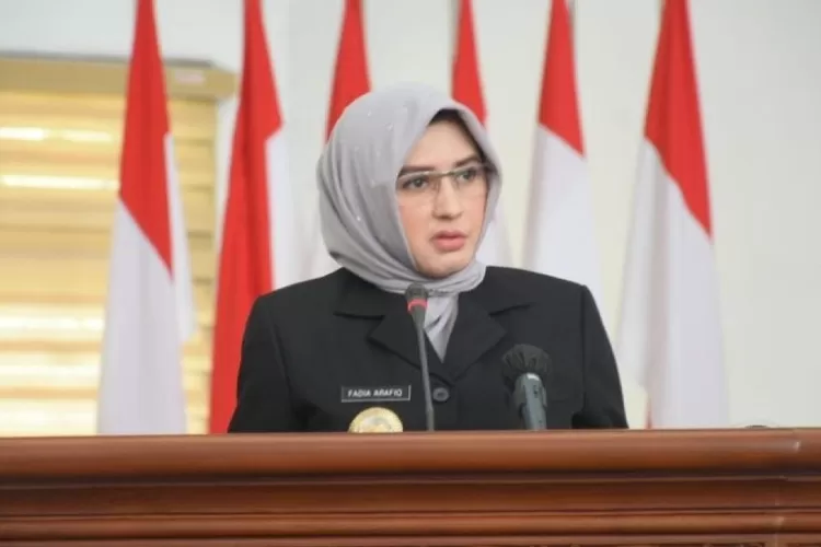 dpr-tolak-dalih-musisi-bupati-pekalongan,-desak-kpk-usut-suami-dan-anak-fadia