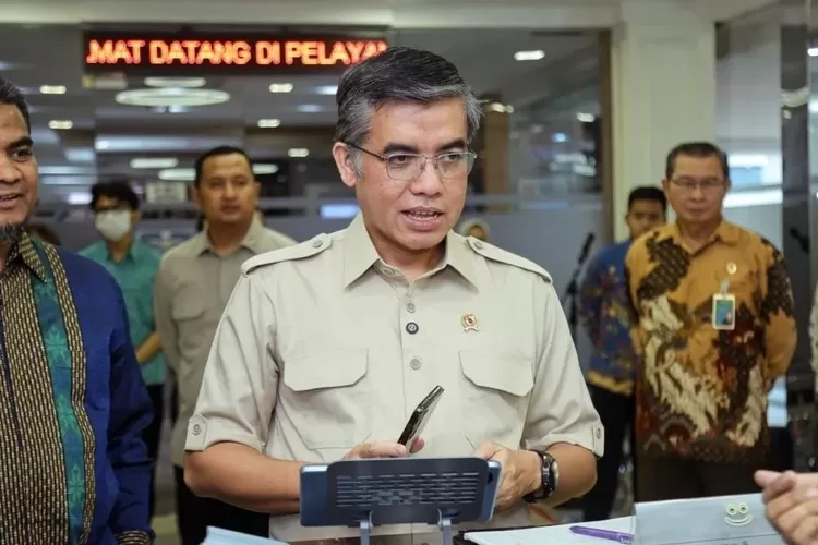 polemik-pajak-thr-mencuat-jelang-lebaran,-pemerintah-beri-penjelasan-dan-buka-layanan-aduan