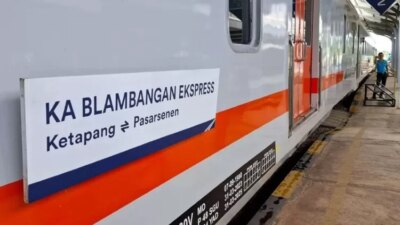 operasional-pulih,-kereta-api-blambangan-ekspres-berangkat-tepat-waktu-dari-ketapang-banyuwangi-dengan-lokomotif-cadangan