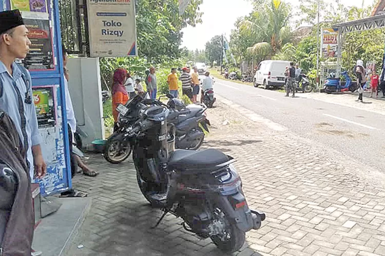 kecelakaan-maut-di-banyuwangi:-yamaha-gt-tabrak-gran-max,-nenek-dan-cucu-tewas-di-jalan-raya-kaliploso