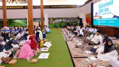 pemkab-banyuwangi-peringati-nuzulul-qur’an-di-pendapa-sabha-swagata-blambangan,-bupati-ipuk-ajak-perkuat-solidaritas