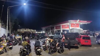 antrean-bbm-belum-normal,-pemkab-jember-siapkan-opsi-wfh-untuk-asn-dan-sekolah-daring