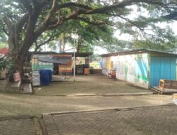 Camat Mahfud Siap Tertibkan dan Bongkar Lapak PKL RTH Bajulmati