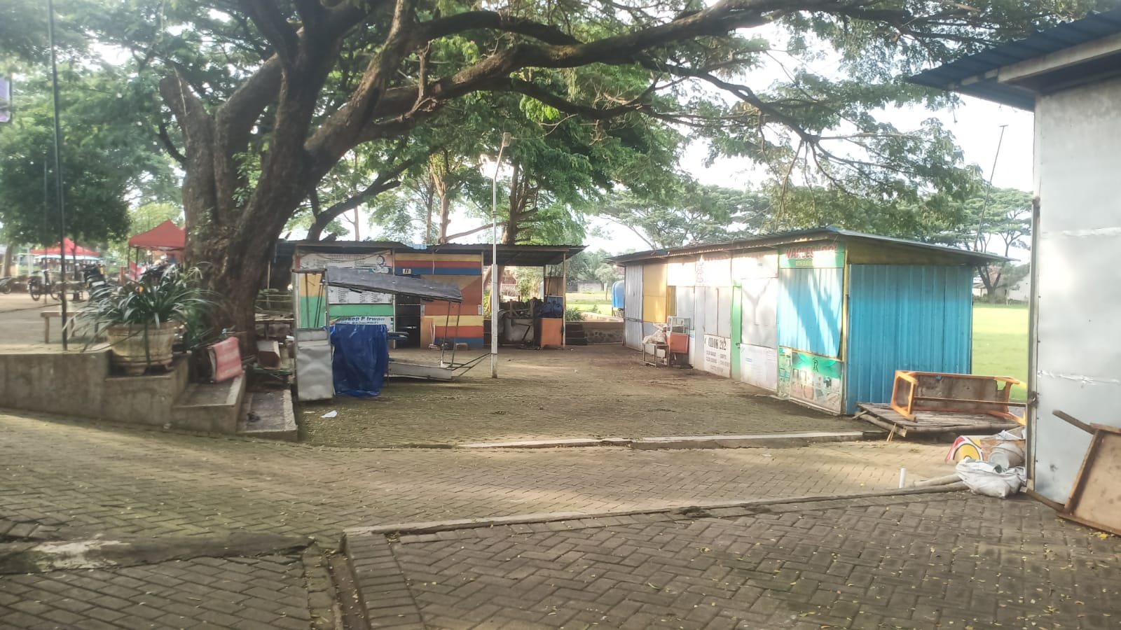 camat-mahfud-siap-tertibkan-dan-bongkar-lapak-pkl-rth-bajulmati