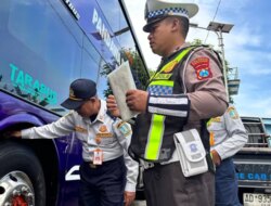 Jelang Mudik Lebaran, Polresta Banyuwangi dan Dishub Ramp Check Bus untuk Pastikan Armada Laik Jalan