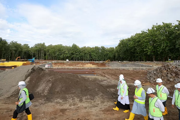 tps3r-karetan-banyuwangi-berkapasitas-160-ton-per-hari-ditarget-beroperasi-september-2026