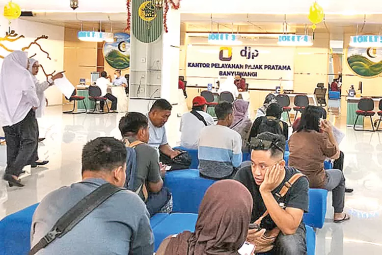 jelang-deadline-31-maret,-kpp-pratama-banyuwangi-diserbu-wajib-pajak-laporkan-spt-tahunan-2025