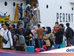 Ratusan Pemudik Padati Kapal Perintis Banyuwangi